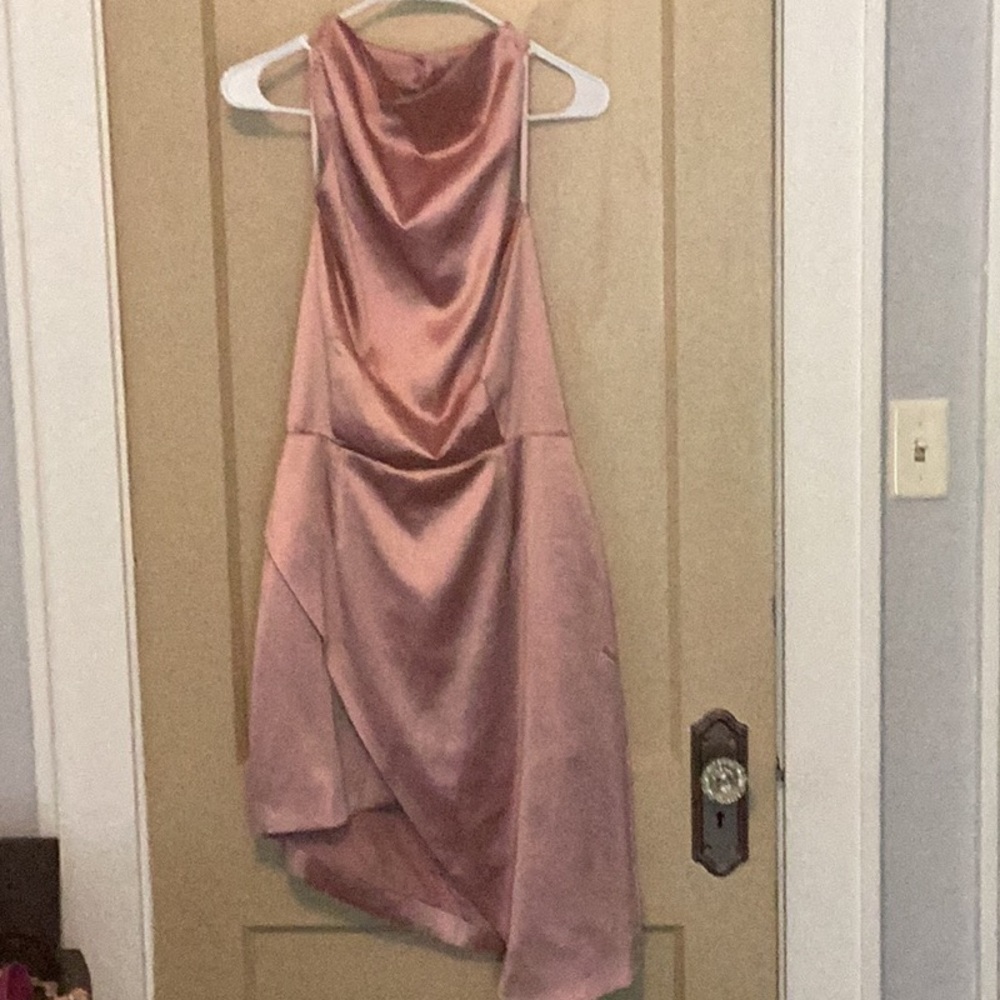 Elegant Pink Satiny Sleeveless Dress